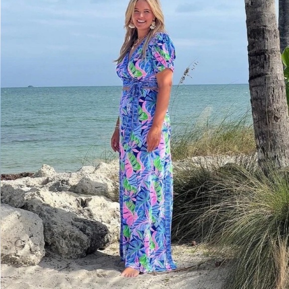 Lilly Pulitzer Vibrant Leaf Print 2 piece Set - Picture 3 of 7